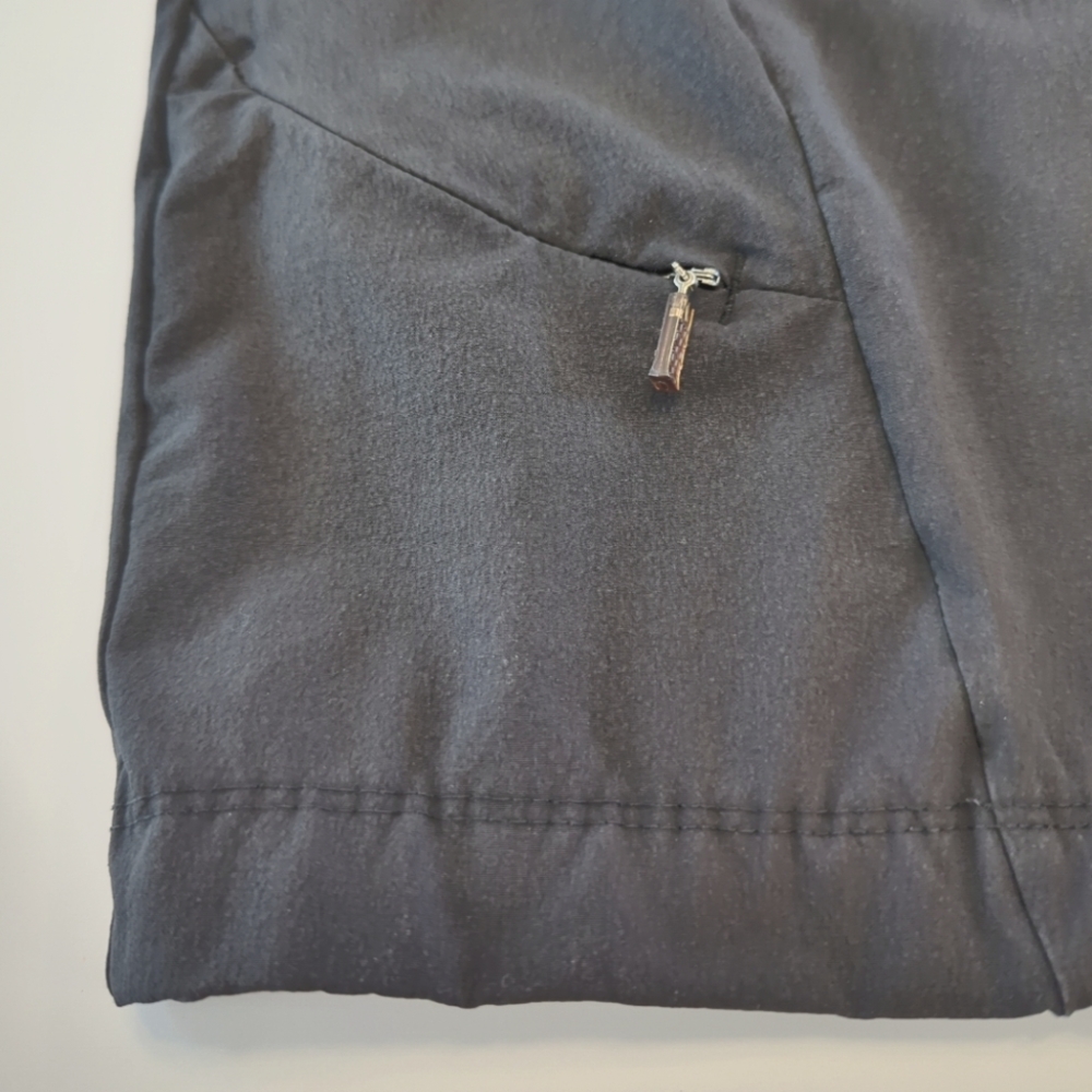 Mountain Hardwear Ellinor Hiking Outdoor Capris Pants Size 12 Black OL2295 EUC - Picture 7 of 8